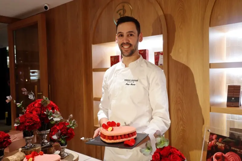 台北市中山區晶華攜手法國傳奇甜點大師Pierre Hermé 獻上今年最華麗的糕點 「ISPAHAN心型馬卡龍蛋糕」母親節蛋糕推薦