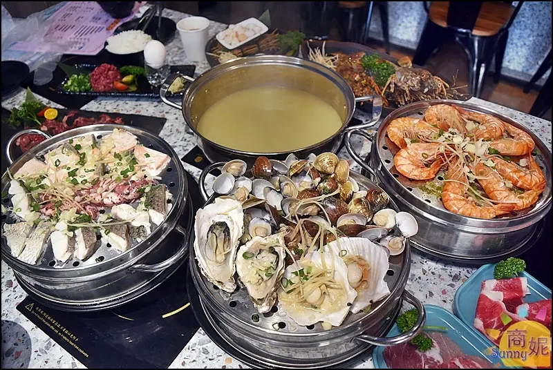 絕品鮮鍋|網評4.8星梧棲蒸氣鍋!海鮮塔無敵鮮一鍋兩吃還有甘貝雜炊粥.免服務費不限時.壽星禮振興券多種優惠