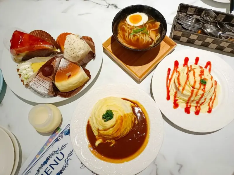 單點等級甜點,鹹食吃到飽 ，一開放訂位立馬被訂滿