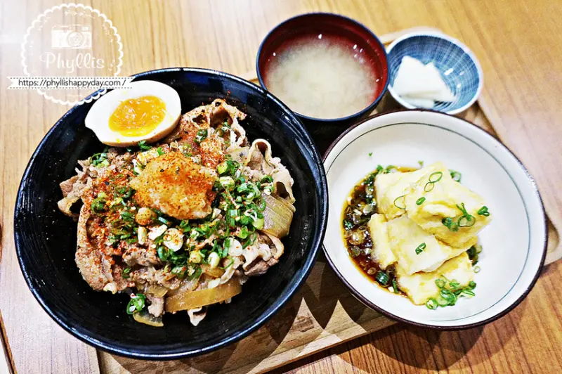 探訪『お食事処 男丸』的味覺驚喜｜龍潭美味之旅｜龍潭日式料理餐廳｜龍潭美食推薦 - 相片中的菲莉絲