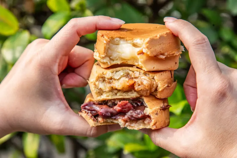  嘉義街邊8元爆餡紅豆餅 #陳媽媽紅豆餅/ WalkerLand窩客島整理提供 未經許可不可轉載