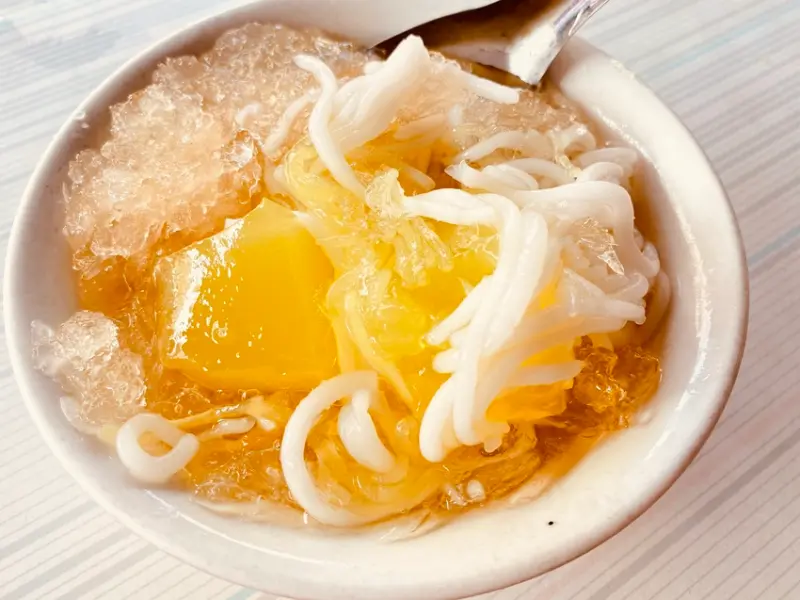 【彰化鹿港 小吃】第一市場發記古早冰~蜜鳳梨必點~古早味喀拉喀拉的脆冰角~底家啦！！