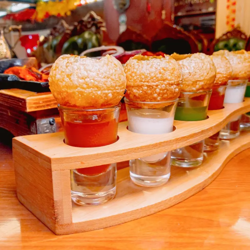 網美印度餐廳，特色的道地美味、還能邊穿當地服飾的印度風情，google超高評分餐廳 | 【台北 松山區】印渡風情 out of india - 慶城店