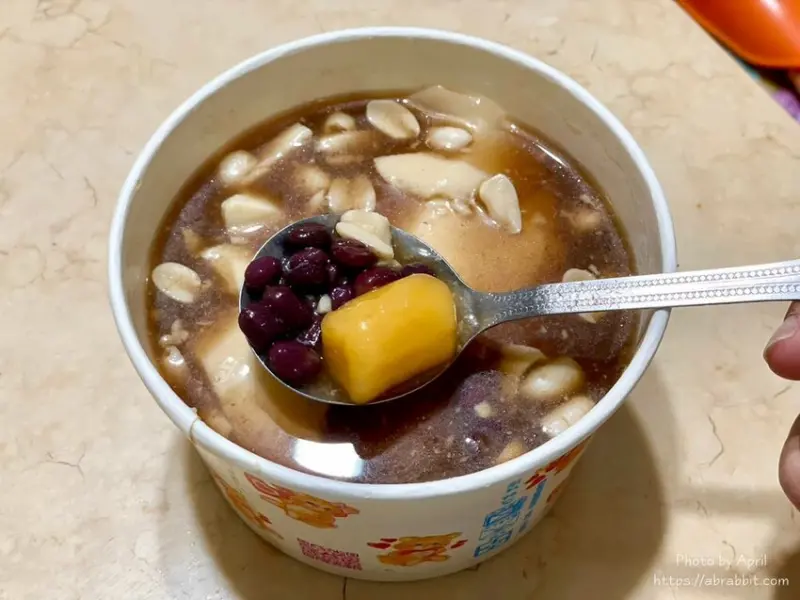 華美市場無名豆花-黃昏市場內的隱藏版人氣豆花店