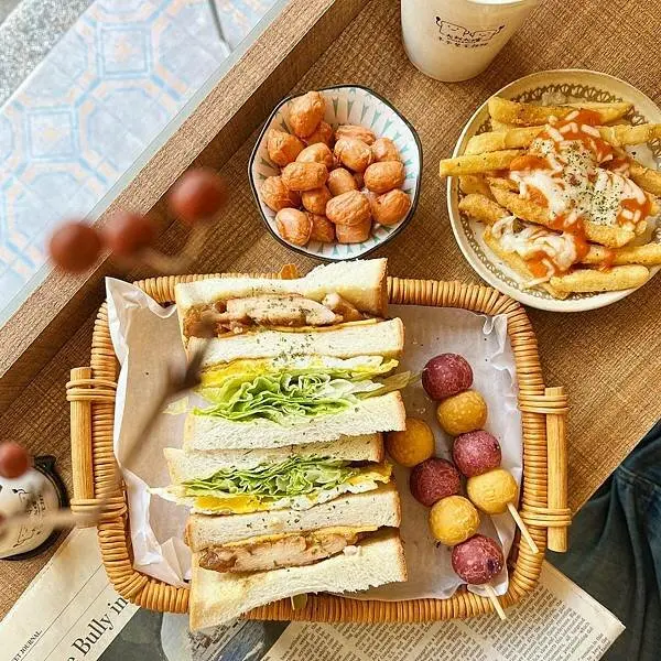 『桃園大溪|大叔大嬸 早午餐食務所』大溪文青早午餐 位於崎頂圖書館對面 路邊可停車