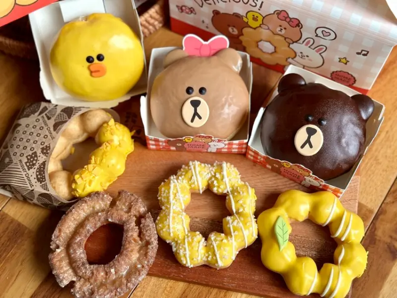 開箱｜Mister Donut 新品：LINE FRIENDS聯名系列甜甜圈來啦！超萌熊大莎莉熊美攜手7款酸甜檸檬優格季甜甜圈陪你清爽一夏！ - 進食的巨鼠