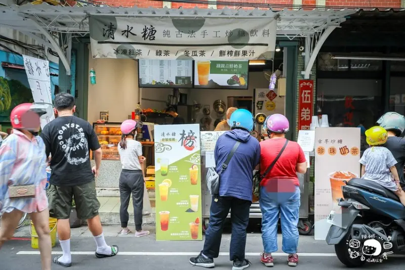 季節限定！夏天才有的芒果冰沙，超大杯1000CC只要90元的愛文芒果冰沙