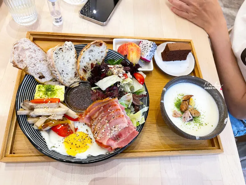【板橋早午餐】朝食午宴Just Brunch，豐富的早午餐，飲品比餐點更來的驚艷好喝 ｜Ruby說美食享受旅行(@tour_ruby530)