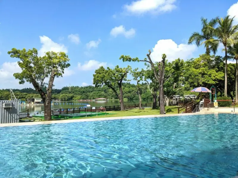 尖山埤渡假村｜嘉南平原上的美麗度假勝地！趁著國旅補助來台南柳營享受大自然的清新！台南住宿推薦、台南旅遊推薦、國內旅遊推薦 - 佛系旅遊筆記