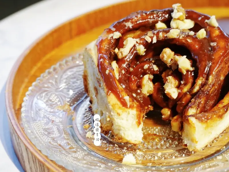 新北淡水—暇俵咖啡/ Cafe.chiabiao｜在滬尾巷弄與肉桂捲相遇｜淡江大學、學府路