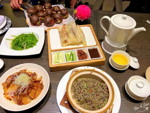 礁溪寒沐酒店 川薈中餐廳》相思木燻燒鵝五吃4000元有找！肥美燒鵝超滿足，供4-6人享受美食｜宜蘭美食餐廳推