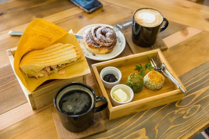 中壢南亞美食早午餐-散步到我家，美味的各式熱壓吐司以及闆娘巧手製作的各式甜點，一個讓人流連忘返的美好去處。