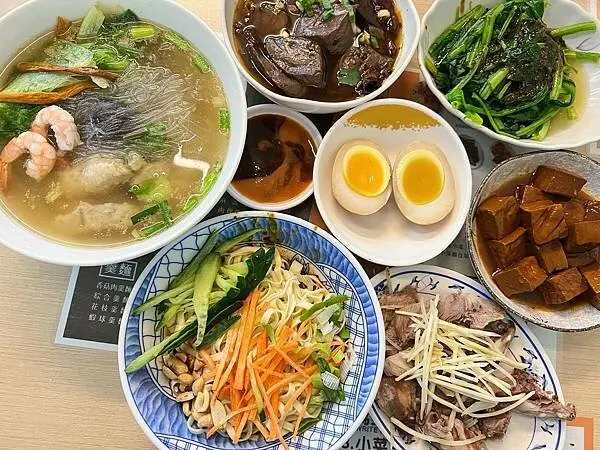 『宜蘭礁溪|玉仁八寶冬粉』台灣百大小吃八寶冬粉 多種小菜任君挑選