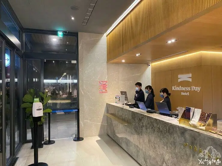 康橋慢旅｜台南CP值爆高的質感飯店，下午茶宵夜早餐都免費！