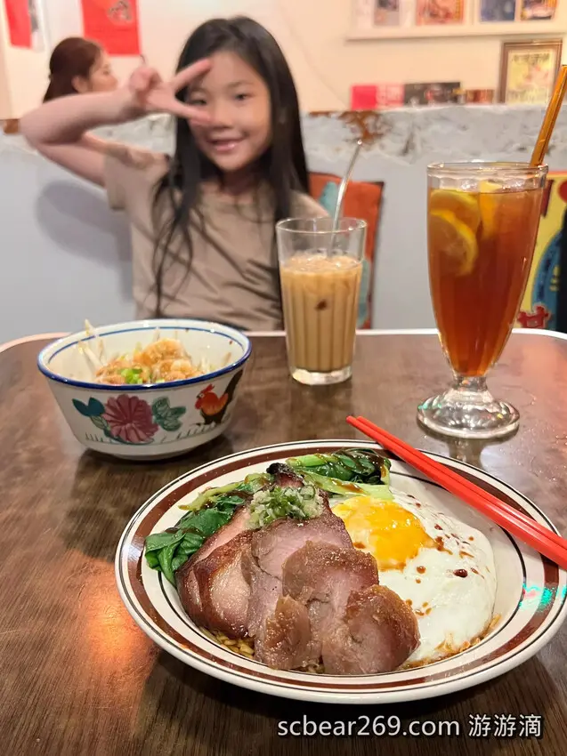 【台南】「小餐港事．香港人經營，藏身巷弄裡低調營業的復古風道地港式茶檔（煲仔飯/撈公.撈麵/西多士/港式
