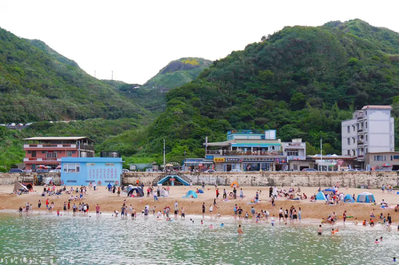 【基隆-安樂區】大武崙情人海灘｜夏季親子海邊戲水景點