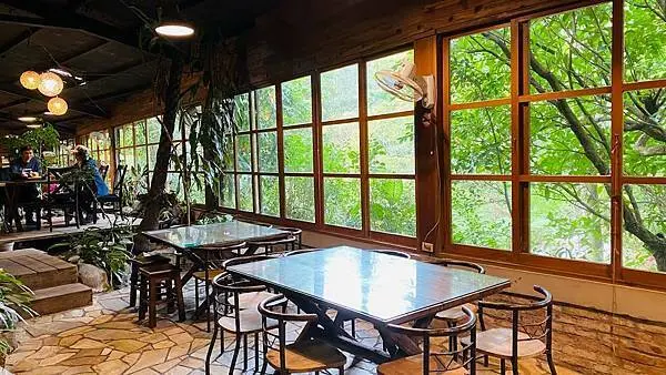 假日爆滿森林系基隆景觀餐廳# 芳裕農場/ WalkerLand窩客島整理提供 未經許可不可轉載