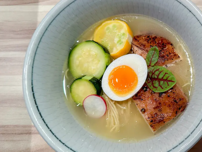 【新北】江子翠站－麵屋山茶 無菜單預約制拉麵 週週蹦出新口味！