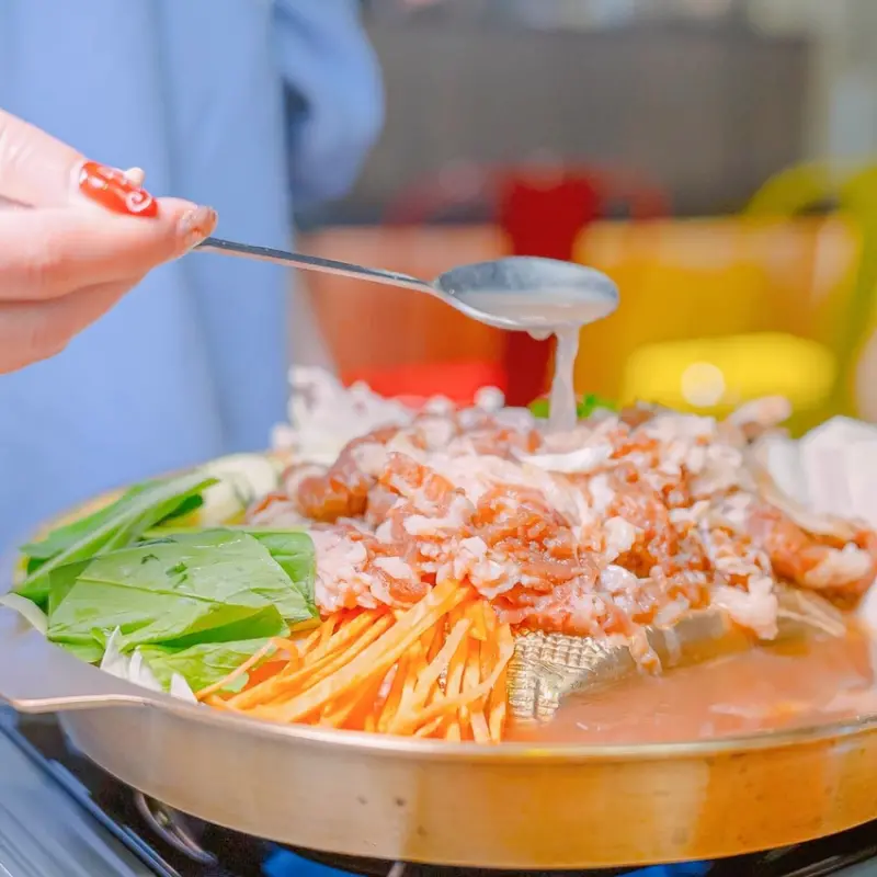 多種經典韓式餐點、調酒，聚餐、小酌或半夜來吃宵夜都適合的韓式餐酒館 | 【台北 中山區】安妞韓館안녕．中山區韓式料理