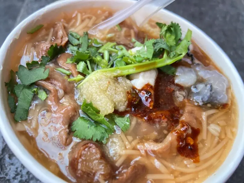 士林夜市 媽祖廟慈諴宮旁美食必吃推薦 士林廟口阿輝麵線 豬血糕 2018-2021米其林美食指南推薦