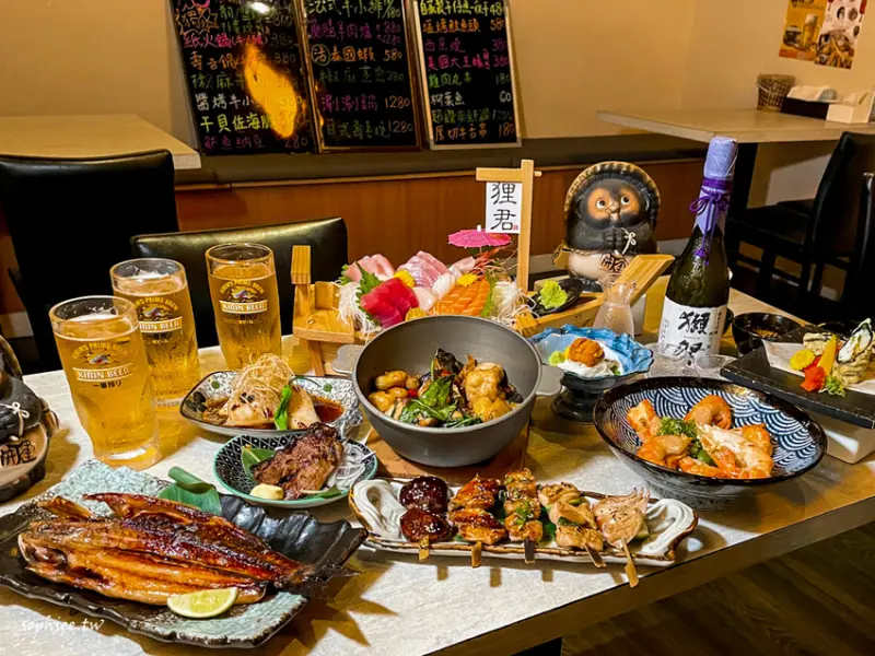 中山區居酒屋》狸君日本料理 七條通居酒屋 與好友相聚小酌的深夜料理！ - 蘇菲漫旅