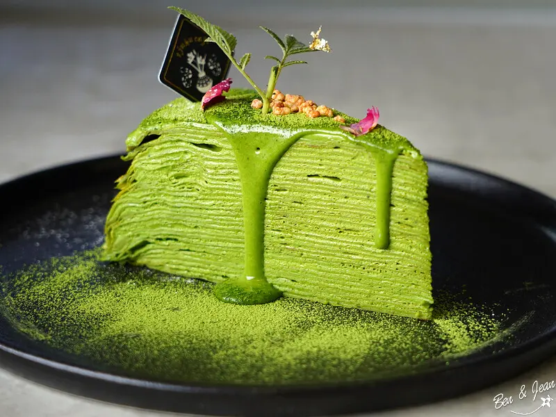 宜蘭美食》啾咕咖啡~黑與白的簡約時尚，每日限定千層蛋糕超級迷人｜宜蘭員山咖啡館推薦