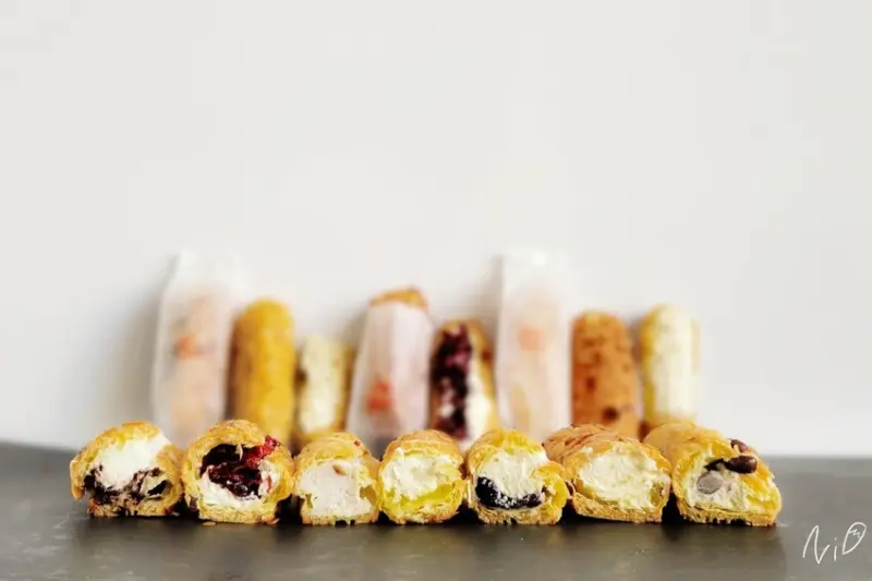 [糕餅禮盒]大立麵包專賣店。爆漿菠蘿山形吐司&杏仁糖衣生乳冰淇淋泡芙。屏東佳冬鄉熱門烘焙伴手禮!