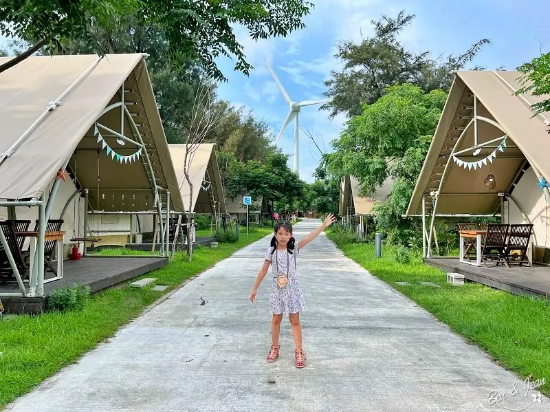 台中住宿》向海那漾~全台首座濱海營地，一泊三食 免裝備懶人豪華露營，泳池戲水、海邊踏浪，大人小孩都開心