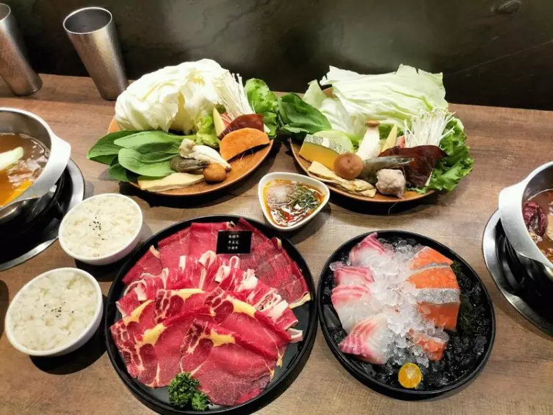 眾多鍋物鮮味在鼎-嘉義鼎盛十里