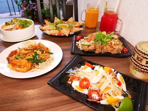 台中南區泰式料理，忠孝夜市內道地泰菜，裝潢、菜色都對味-巫泰式燒烤