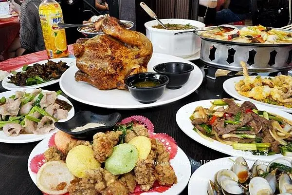 【宜蘭美食】百匯窯烤雞海鮮快炒餐廳 榮獲宜蘭勁好十大好食餐廳 二連霸 五結必吃美味餐廳 鮮嫩多汁窯烤雞