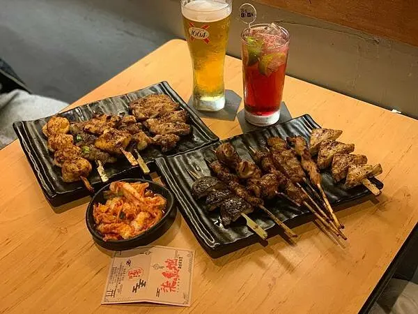 【士林美食2022】士林捷運站 平價串燒居酒屋｜聚會小酌的好所在｜CP值超高日式串燒店