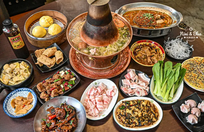 台中太平懷舊台菜餐廳，酸菜鍋和熱炒系列都好吃，價格實在、好停車 -妮妮布魯