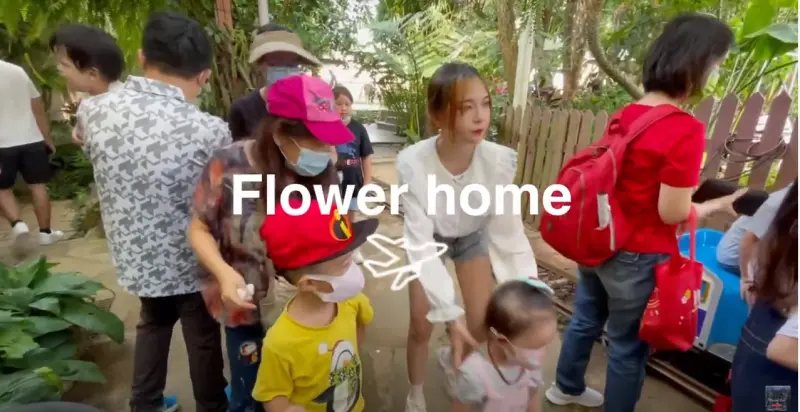 (Flower home花露休閒農場)One of the hottest attraction in Miaoli. Romantic place with flowers.