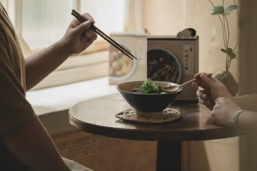 台灣，宅配美食｜賈以食日CHIA YI SHI RI｜與爸爸有關的開場白，屬於賈家的有滋有味，特別適合在秋季打動你的情節點