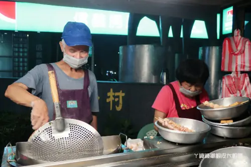 新竹鹹酥雞推薦｜東大武陵。鹽酥雞，空軍醫院附近親切的老夫婦！近東大路及武陵路交叉口