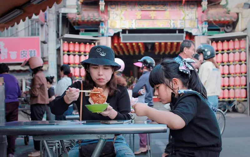 彰化平價美食/員林第一公有市場周圍吃喝走跳，推薦分享員林13間平價小吃美食，讓你從早吃到晚！