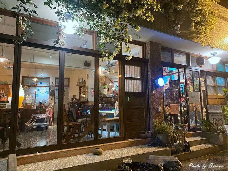 Stable Fly穩定飛行模式~藏身於巷子內的老宅咖啡廳 @Bernice的隨手筆記