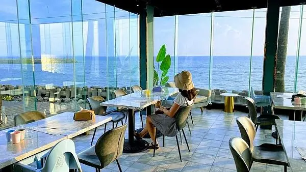 枋寮最美的海景餐廳【椰們餐旅】海景第一排餐酒館/坐擁180度無敵海景夕陽浪漫玻璃屋/高貴不貴有質感海景餐廳/屏東海景餐廳推薦