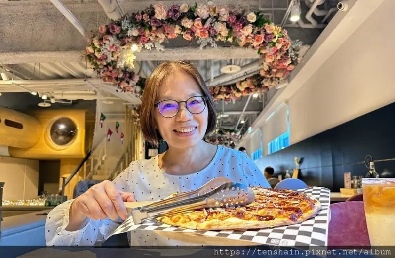 【台北親子餐廳】富爸爸餐飲會所 Rich Daddy Cafe & Kids │ 名副其實的親子餐廳，遊戲設施安全衛生，還有陪玩姐姐；餐飲豐富美味，下午茶飲料無限暢飲│附完整菜單