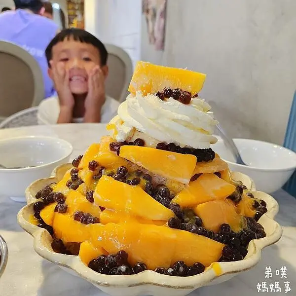 【台南】清水堂愛玉專賣店│周末假日才營業，滿滿芒果、珍珠、古早味布丁、冰淇淋的奢華冰!不斷而來的