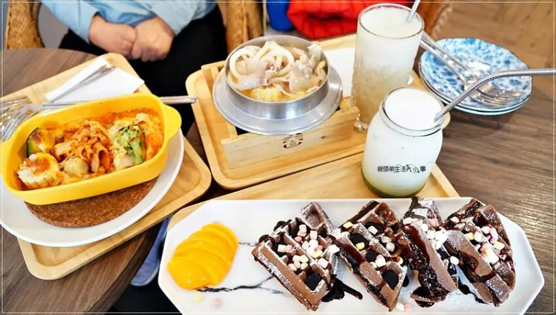 【板橋咖啡廳】W2 cafe／捷運江子翠站～網美咖啡廳，早午餐、咖啡、甜點、下午茶，不限時咖啡廳，不收服務費