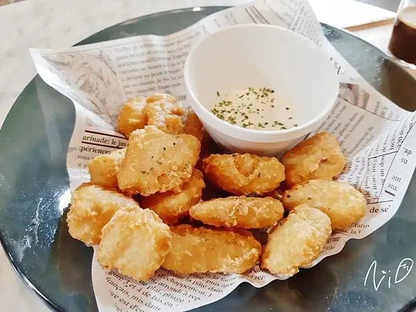 [嘉義大林]楓丹白露Café(原：大埔美水龍院)。偏遠空曠到不開車不行的大林鎮幽靜超美咖啡廳