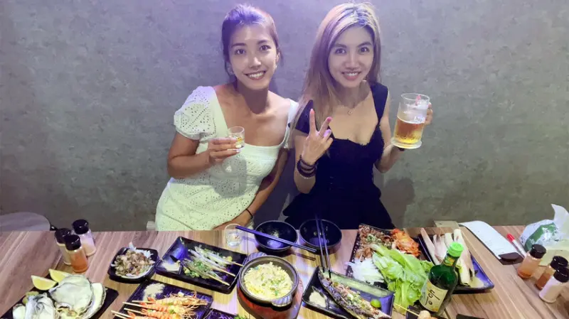 食記【東區美食】台北聚餐推薦！串在一起平價串燒，吃好喝好，長生不老！捷運藍線美食【東區串燒推薦】超高CP值串燒啤酒！巷弄美食，有菜單