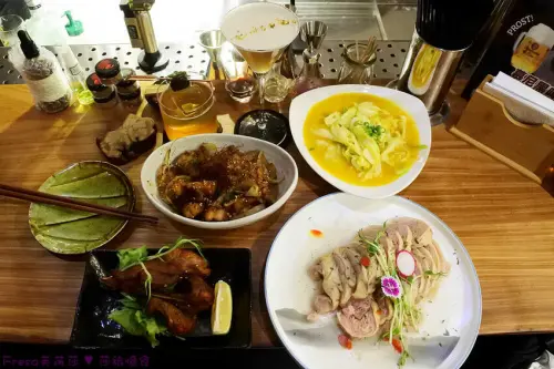 高雄餐酒【崑崙客棧】復古懷舊客棧飄酒香.多道主廚特製中菜.聚會包廂超熱鬧│凹仔底│左營美食