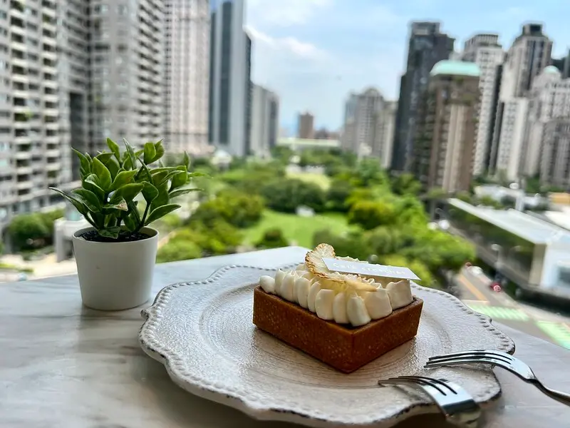 【台灣，台中市，西屯區】坐擁豪宅視野的堁夏咖啡 Café Crotchet。（台中咖啡廳/台中國家歌劇院美食A