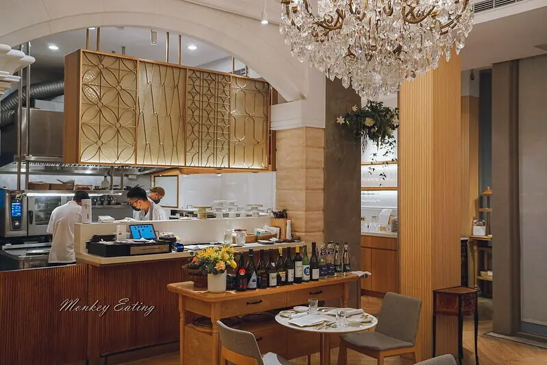 【台中西區】小樂沐Le Côté│台中預約制法式料理，適合約會的歐風時尚小餐館，近台中美術館