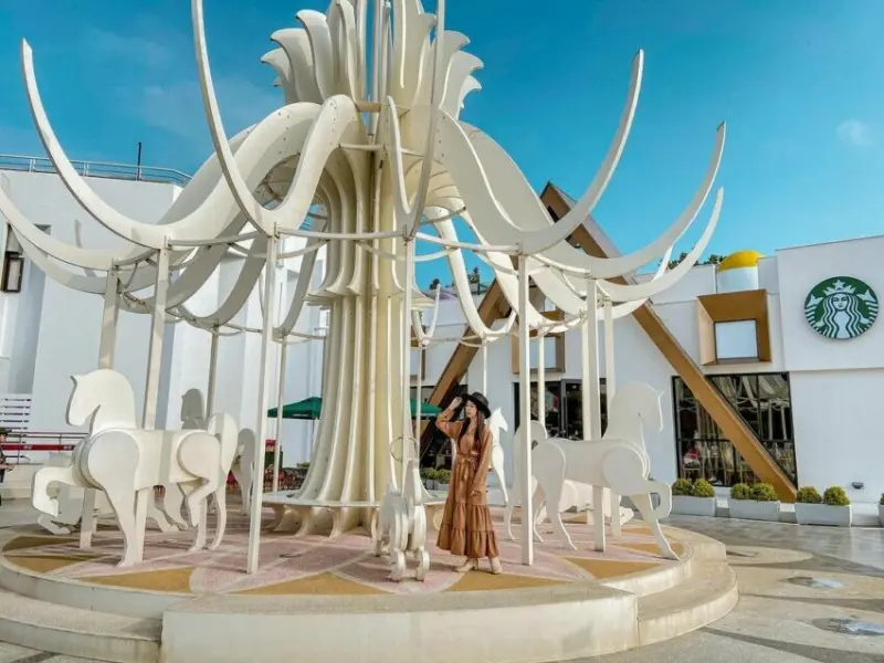 【全台最美星巴克】蒐集12間【最漂亮星巴克特色門市】，拍照打卡超吸睛，等你來朝聖！