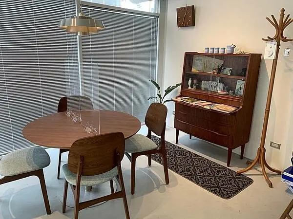 桃園中壢-在中壢的韓系咖啡館｜冷杉咖啡