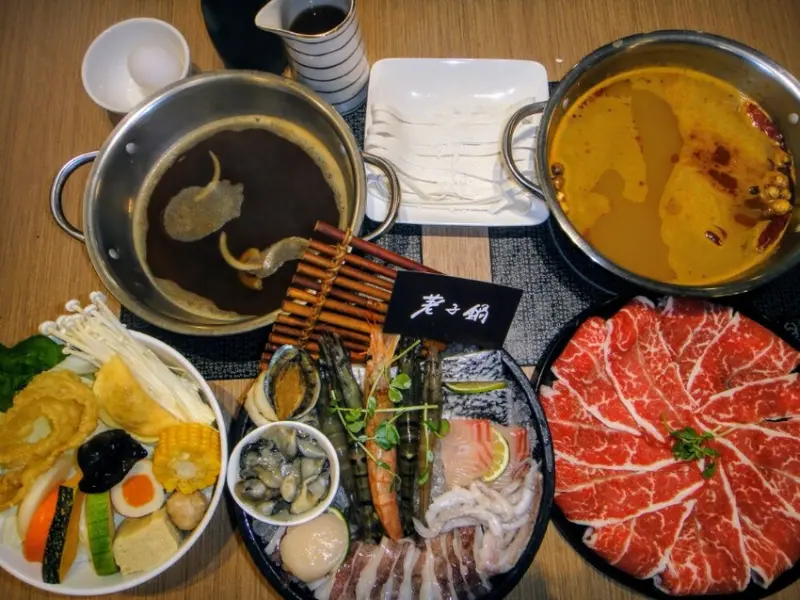 【美食】大橋頭火鍋推薦「荖子鍋」大同區火鍋推薦，新鮮製麵無限供應、20種海陸主食